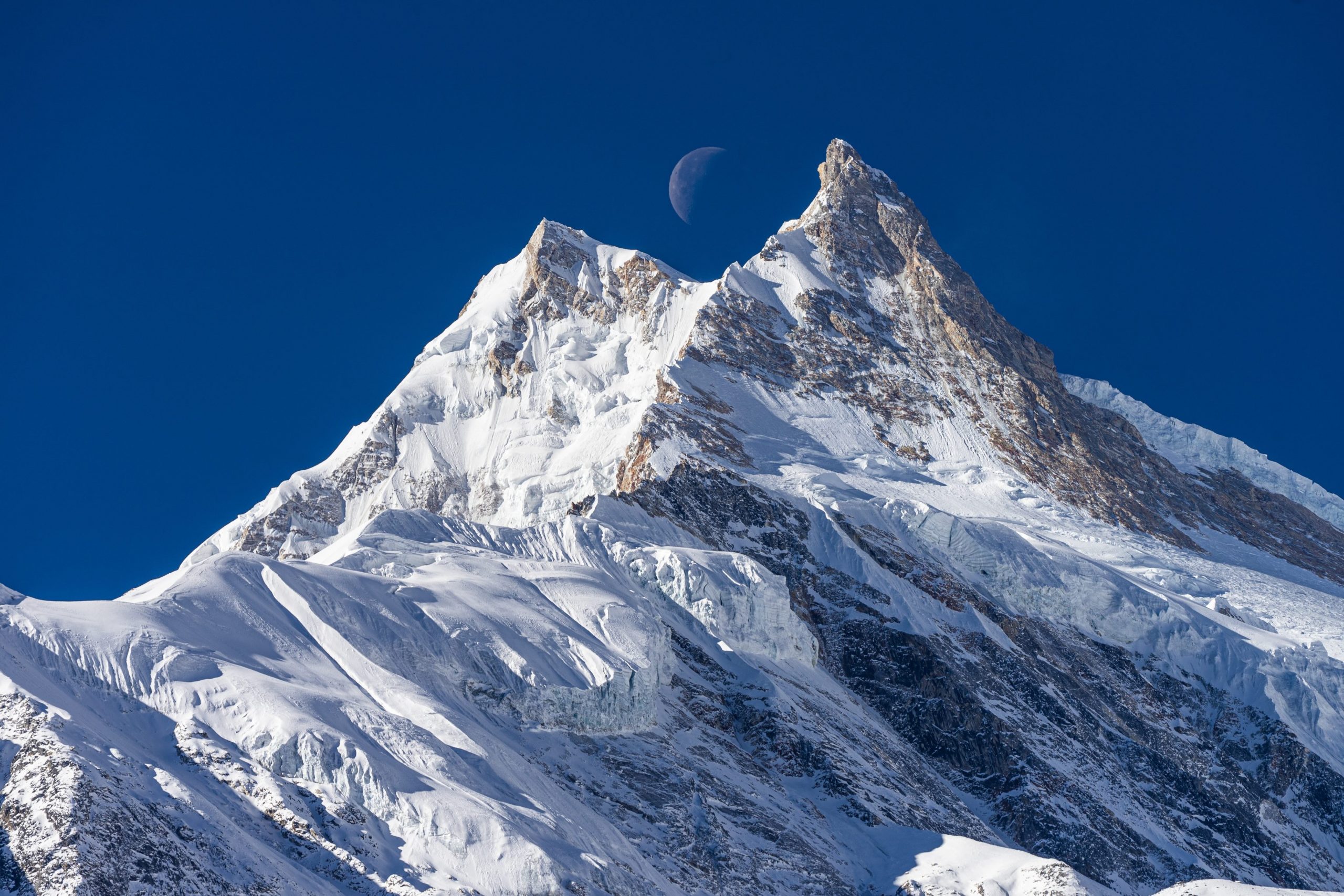 Lower Mustang Trekking